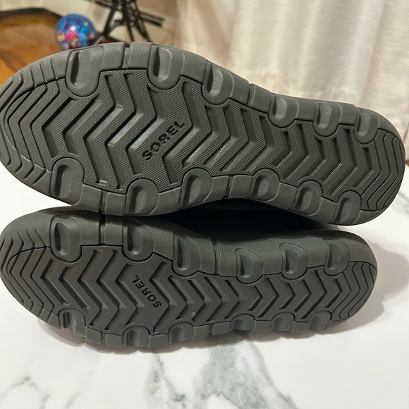 NWOT Sorel Men water proof winter boots - Picture 3 of 4